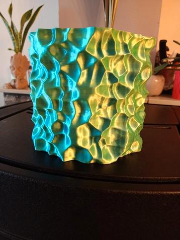 Bloempot "Mirco" beschikbaar voor biedingen