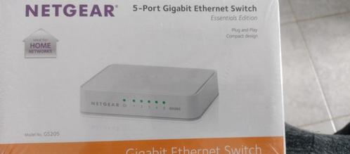 Commutateur Gigabit Ethernet NETGEAR à 5 ports Essentials TY, Informatique & Logiciels, Commutateurs réseau, Neuf, Enlèvement ou Envoi