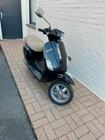 Vespa piaggio 50S, Fietsen en Brommers, Scooters | Vespa, Ophalen, Zo goed als nieuw
