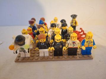 Willekeurige lego figures beschikbaar voor biedingen