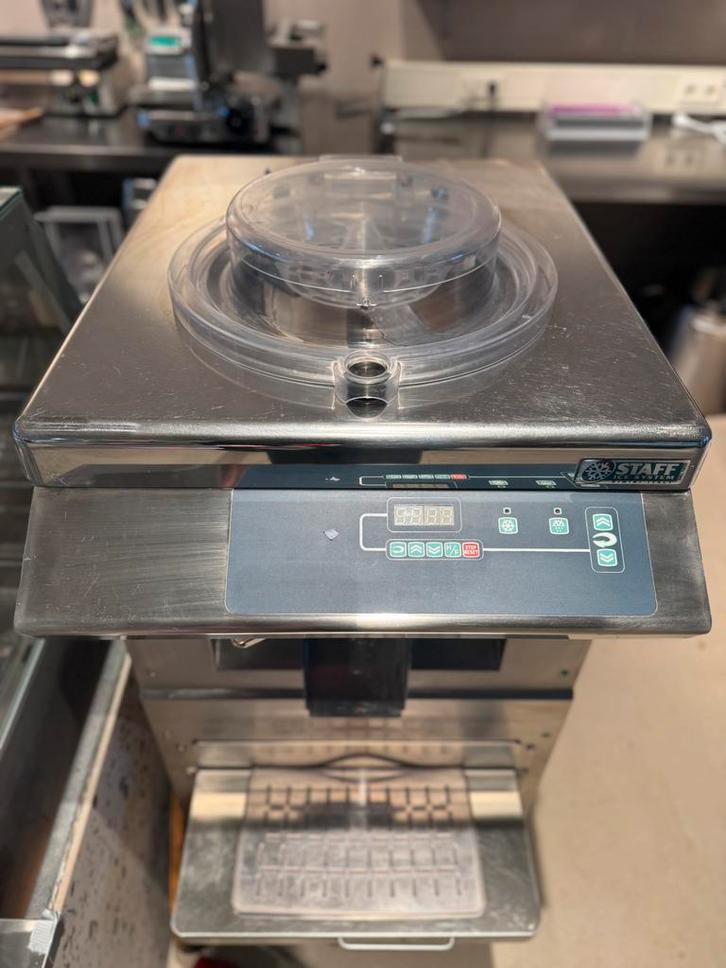 STAFF professionele ijsmachine – watergekoeld – topstaat, Elektronische apparatuur, IJsmachines, Zo goed als nieuw, Ophalen