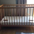 Uitschuifbaar bed voor baby's (0 tot 6 jaar), Kinderen en Baby's, Kinderkamer | Bedden, 140 tot 160 cm, Matras, Zo goed als nieuw