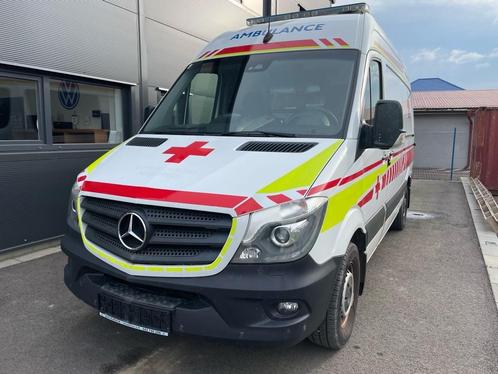 Mercedes-Benz Sprinter 319 CDI Ambulance L2H2 (bj 2018), Auto's, Bestelwagens en Lichte vracht, Bedrijf, Te koop, Mercedes-Benz