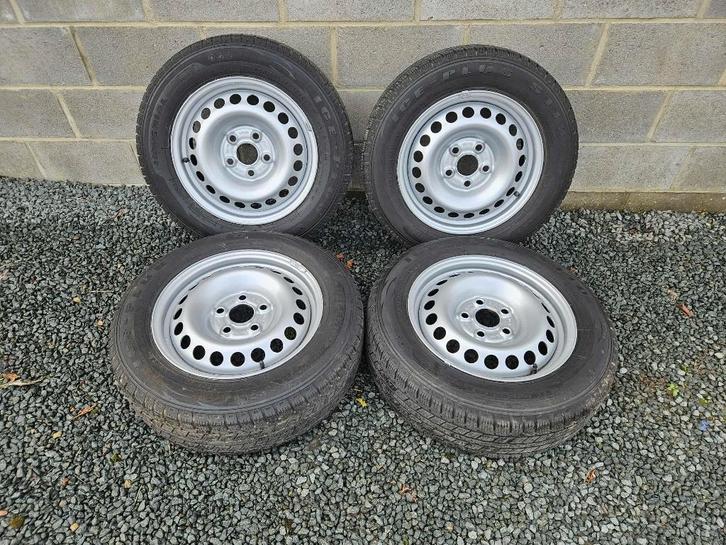 Jantes Volkswagen Transporter + Pneus hiver, Autos : Pièces & Accessoires, Pneus & Jantes, Pneus et Jantes, Pneus hiver, 16 pouces