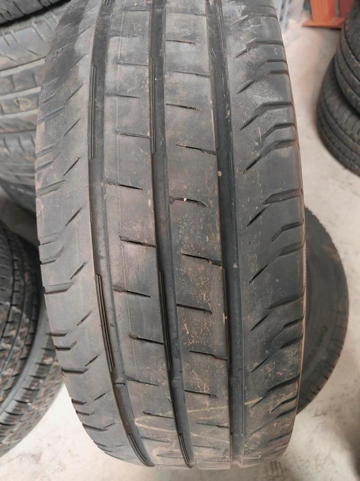 235/65 r16c continental 50€ per stuk 23565r16c 235/65r16c, Auto diversen, Autosport-onderdelen, Zo goed als nieuw, Ophalen of Verzenden