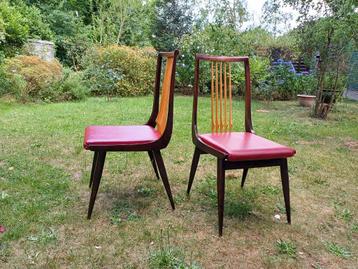 2 vintage Mid Century stoelen beschikbaar voor biedingen
