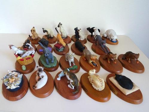 22 leuke katten beeldjes €5/stuk of een bod voor meerdere, Verzamelen, Dierenverzamelingen, Gebruikt, Beeldje of Figuurtje, Hond of Kat