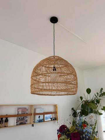 Rotan hanglamp beschikbaar voor biedingen