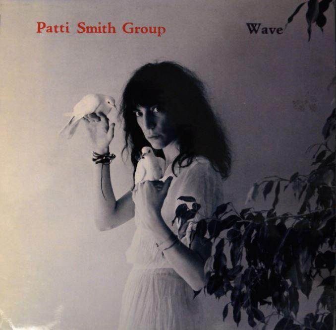 vinyl:   PATTI SMITH GROUP - WAVE  (bieden vanaf 8€), CD & DVD, Vinyles | Pop, Utilisé, 1960 à 1980, 12 pouces, Enlèvement ou Envoi