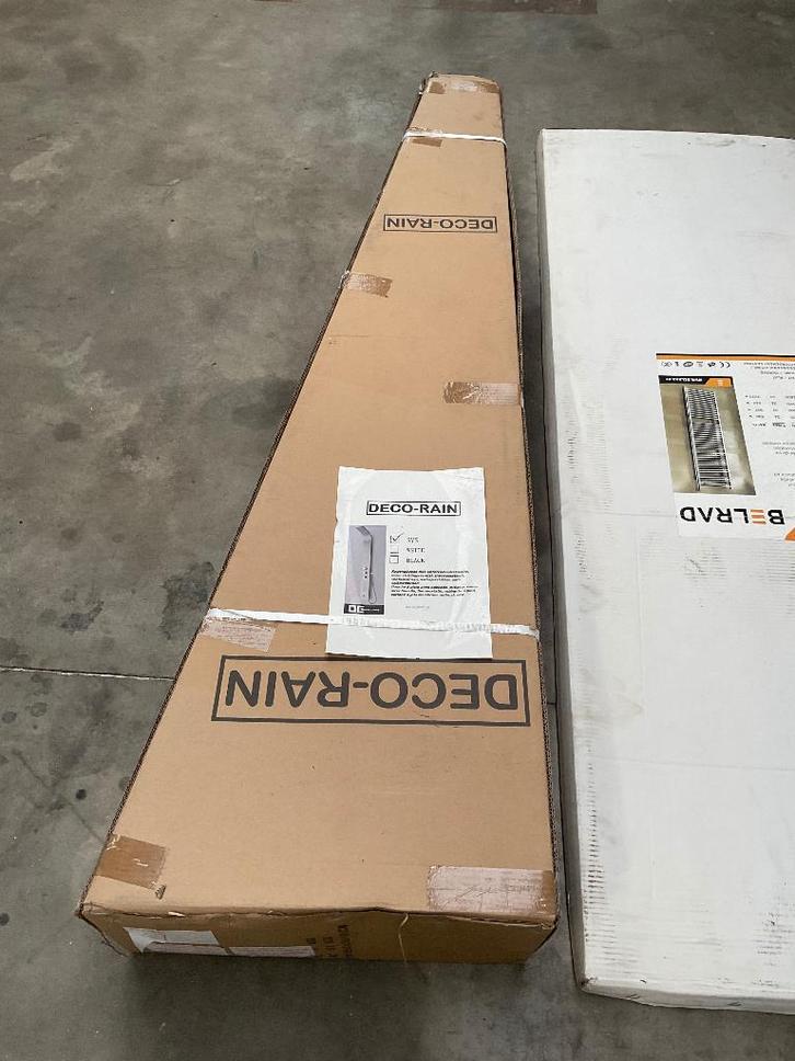 Een douchezuil in RVS, Met watervalfunctie, Huis en Inrichting, Badkamer | Badkamermeubels, Nieuw, Overige typen, Ophalen