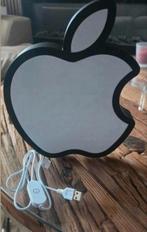 Leuke Apple ledlamp te koop. Nu in de aktie €25,-, Verzamelen, Ophalen of Verzenden, Nieuw, Lichtbak of (neon) lamp