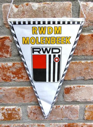 RWD Molenbeek RWDM 1980s mooie vintage voetbal vaandel beschikbaar voor biedingen
