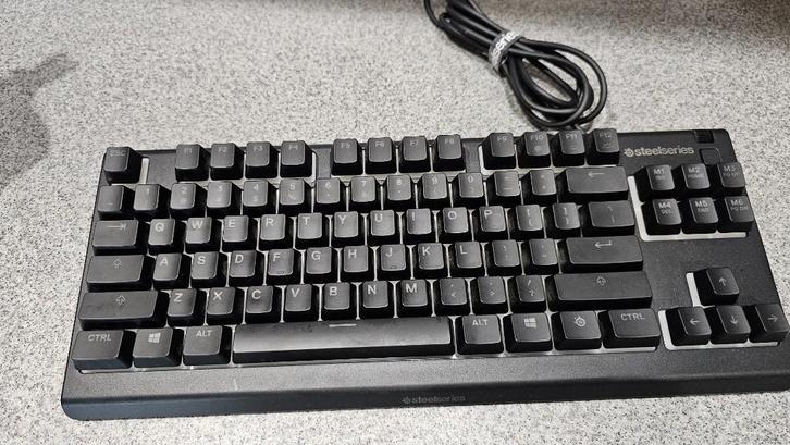 SteelSeries Apex 3 TKL RGB Gaming Keyboard, Computers en Software, Toetsenborden, Zo goed als nieuw, Qwerty, Bedraad, Ophalen of Verzenden