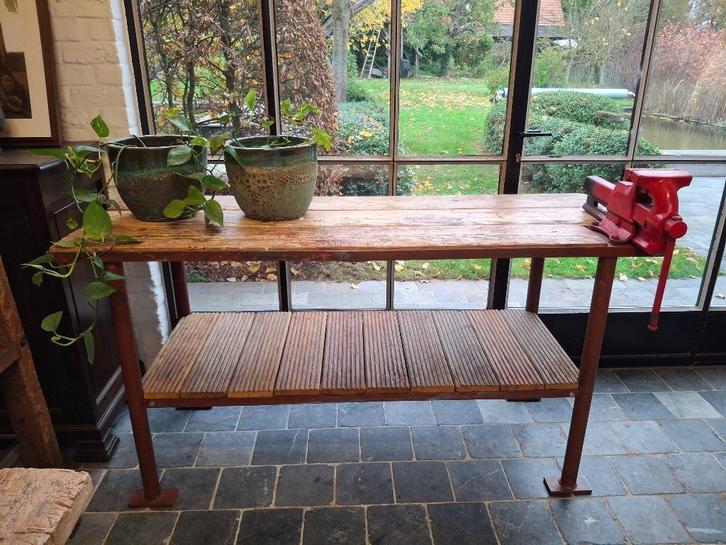 Werktafel met hoog decoratief gehalte, Huis en Inrichting, Tafels | Statafels, Gebruikt, Ophalen