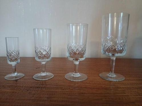 Glazen service, Huis en Inrichting, Keuken | Servies, Zo goed als nieuw, Glas of Glazen, Effen, Glas, Ophalen