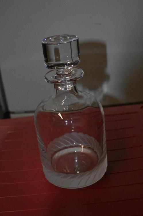 1 carafe à whisky en cristal avec bouchon, Maison & Meubles, Cuisine | Vaisselle, Neuf, Enlèvement