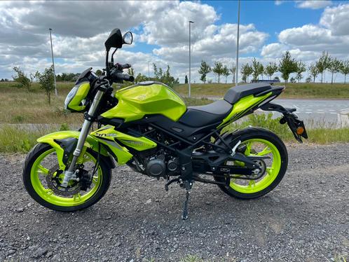 ️ Benelli BN 125 — Zo goed als nieuw! slechts 761 km!, Motoren, Motoren | Benelli, Particulier, Sport, 11 kW of minder, 1 cilinder
