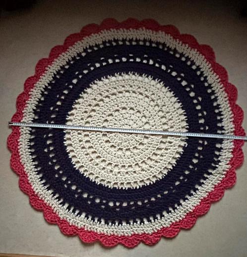 Handwerk. 120 cm groot rond kleed. NIEUW., Hobby en Vrije tijd, Breien en Haken, Nieuw, Haken, Naald, Ophalen