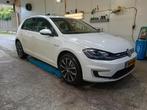 Volkswagen E Golf 136 pk full option, Auto's, Volkswagen, 0 cilinders, Zwart, Leder, Elektrisch