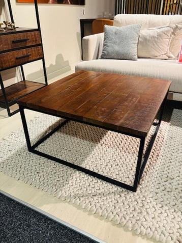 Mumbai salontafel 80 x 80 cm in acasia distressed beschikbaar voor biedingen