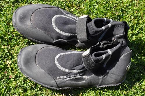 NeilPryde zomer surfschoentjes maat 43/44, Watersport en Boten, Watersportkleding, Zo goed als nieuw, Zeil- of Surfschoenen, Dame of Heer