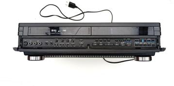BRIONVEGA VR 4700 Italiaanse SVHS video cassette recorder beschikbaar voor biedingen