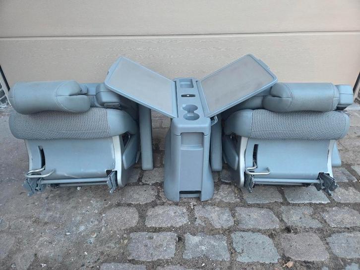 Set van 2 captain seats V-class met centrale console, Autos : Pièces & Accessoires, Habitacle & Garnissage, Mercedes-Benz, Utilisé