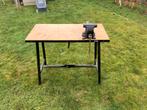 Stevige inklapbare werkbank met bankschroef, Doe-het-zelf en Bouw, Ophalen, Zo goed als nieuw, Bankschroef