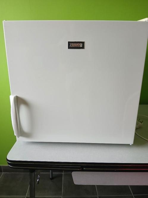 Congélateur de table, Elektronische apparatuur, Vriezers en Diepvrieskisten, Gebruikt, Vrieskast, Minder dan 85 cm, Minder dan 60 cm