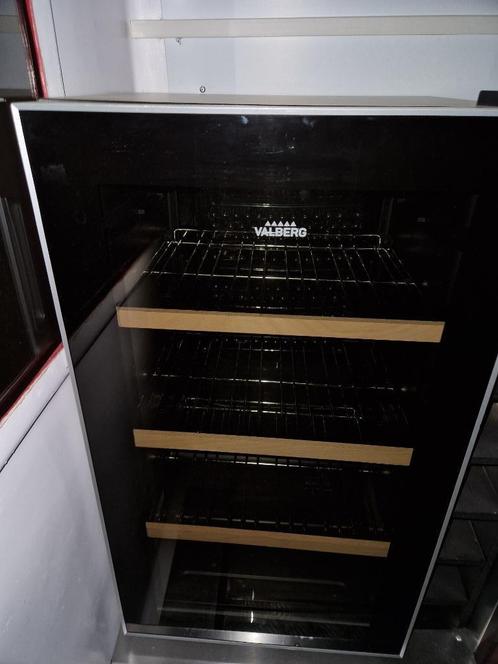 Cave à vin Valberg, Verzamelen, Wijnen, Gebruikt, Rode wijn, Ophalen