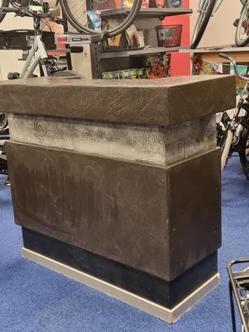 mancave toog beschikbaar voor biedingen