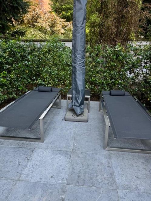 2 Royal Botanic Ninix ligzetels met tafeltje, Tuin en Terras, Ligbedden, Zo goed als nieuw, Rvs, Verstelbaar, Verrijdbaar, Ophalen