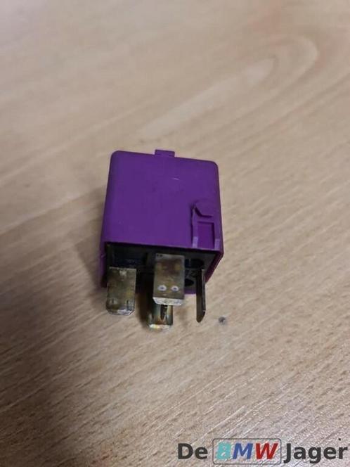 Relais wisselcontact signaal violet BMW 61361388911, Auto-onderdelen, Elektronica en Kabels, BMW, Gebruikt, Ophalen of Verzenden