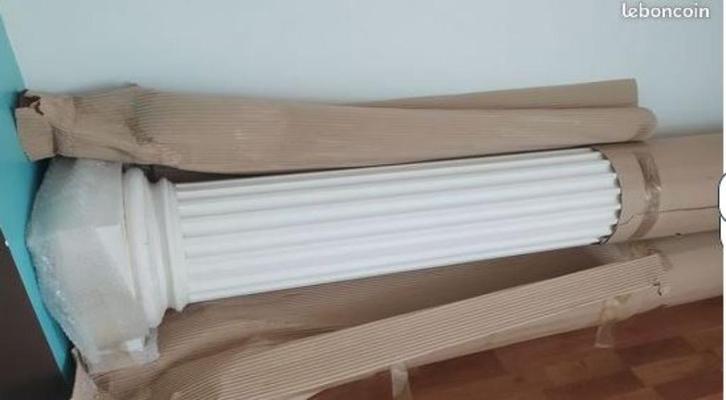 Zuilen en hoofdletters sierpleister van het merk SEDAP, Antiek en Kunst, Kunst | Overige Kunst, Ophalen