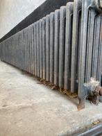 Oude gietijzeren radiator met pootjes., Doe-het-zelf en Bouw, Ophalen, Gebruikt