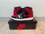 Nike Jordan 1 High Patent bred, Enlèvement ou Envoi, Comme neuf, Nike air Jordan, Baskets
