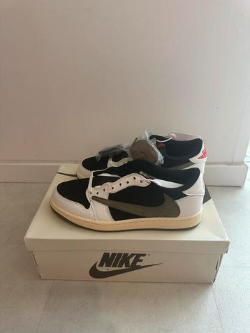 Travis Scott Air Jordan 1 Retro Low Green Olive