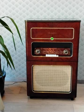 Philips radiomeubel uit 1955, compleet gerestaureerd, TOP beschikbaar voor biedingen