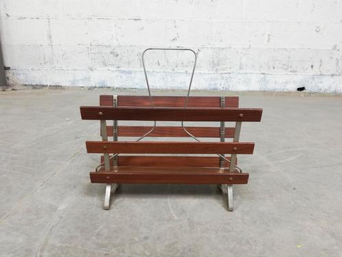 Vintage krantenbakje teak, Huis en Inrichting, Woonaccessoires | Krantenbakken en Lectuurbakken, Zo goed als nieuw, Ophalen of Verzenden