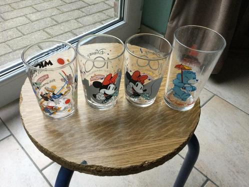 BRILLEN UIT DE COLLECTIE „AMORA” CARE BEARS, Verzamelen, Glas en Drinkglazen, Gebruikt, Overige typen, Ophalen of Verzenden