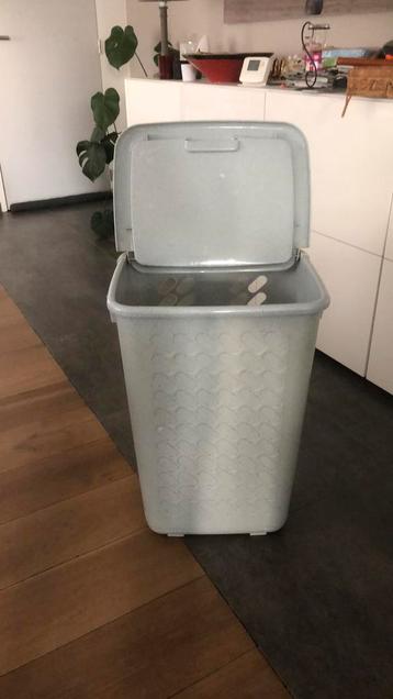 Wasmand beschikbaar voor biedingen