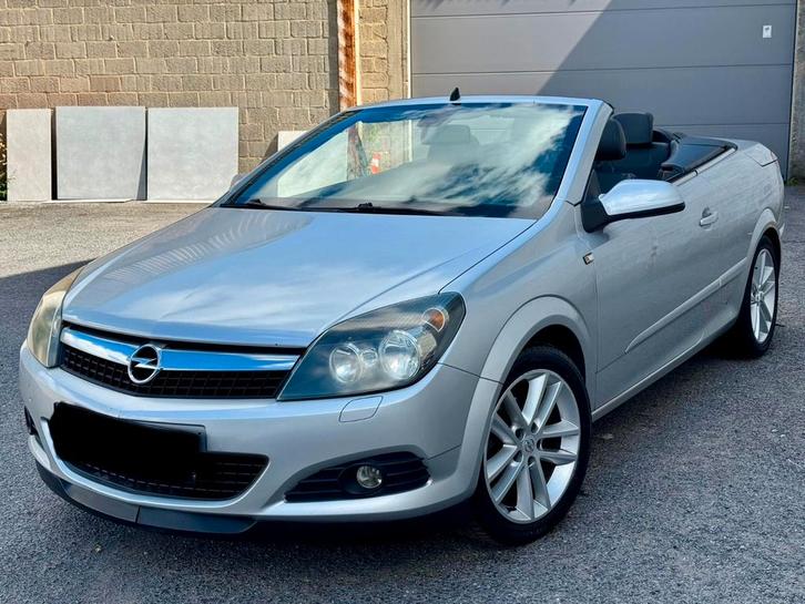 Opel Astra twin top, Autos, Opel, Particulier, Astra, ABS, Essence, Cabriolet, Boîte manuelle, Argent ou Gris, Noir, Cuir, Traction avant
