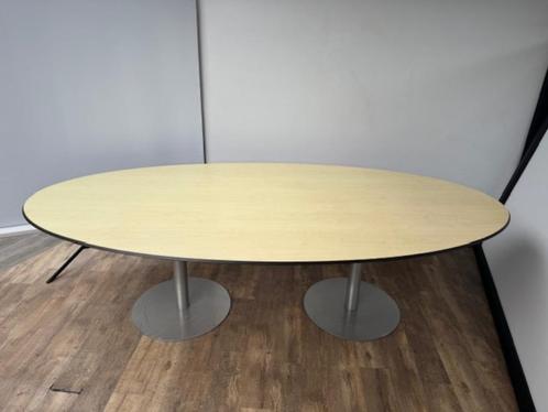 Ovale vergadertafel zuilvoet, Tuin en Terras, Droogmolens en Wasrekken, Gebruikt, Overige typen, Ophalen
