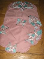 3 napperons brodés pour 15 euros, Enlèvement ou Envoi, Neuf