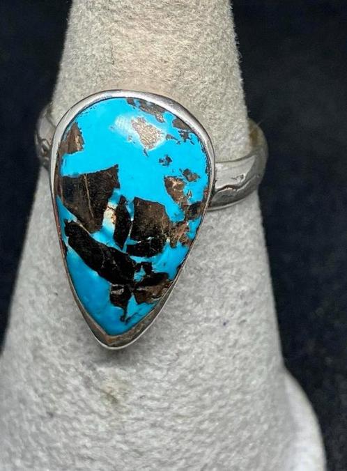Zeldzame zilveren ring met natuurlijke turkoois, Handtassen en Accessoires, Ringen, Nieuw, Dame, 20 of groter, Zilver, Zilver