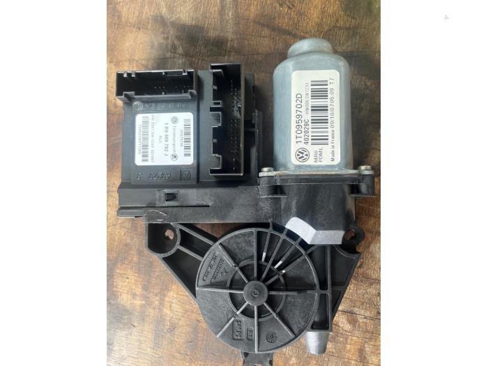 Moteur de vitre portière d'un Volkswagen Touran, Enlèvement ou Envoi, 3 mois de garantie, Utilisé, Volkswagen