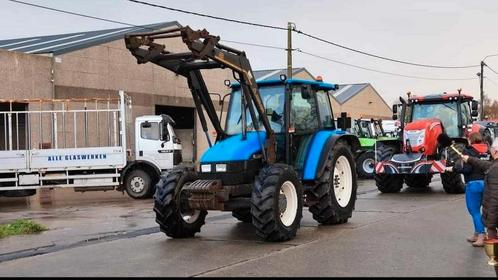 new holland 7635, Zakelijke goederen, Landbouw | Tractoren, New Holland, Ophalen