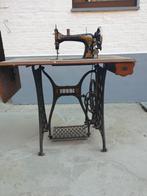 Machine à coudre BURY, Antiek en Kunst, Antiek | Naaimachines, Ophalen