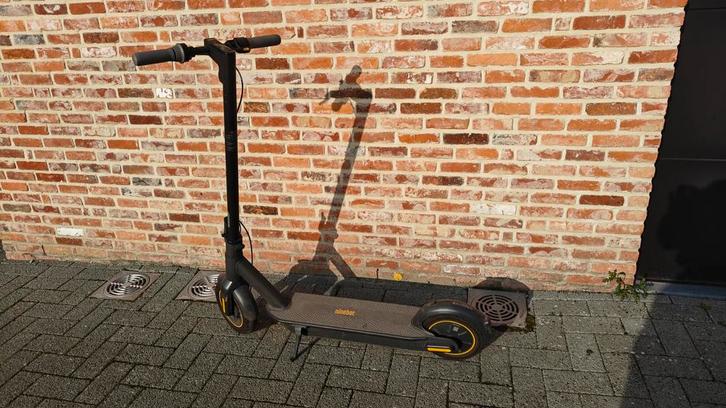 Segway ninebot kickscooter Max G30, Fietsen en Brommers, Steps, Ophalen