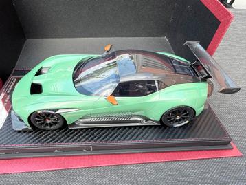 ASTON MARTIN VULCAN 2015 FRONTIART 1/18 PEARL GREEN AS014-85 beschikbaar voor biedingen